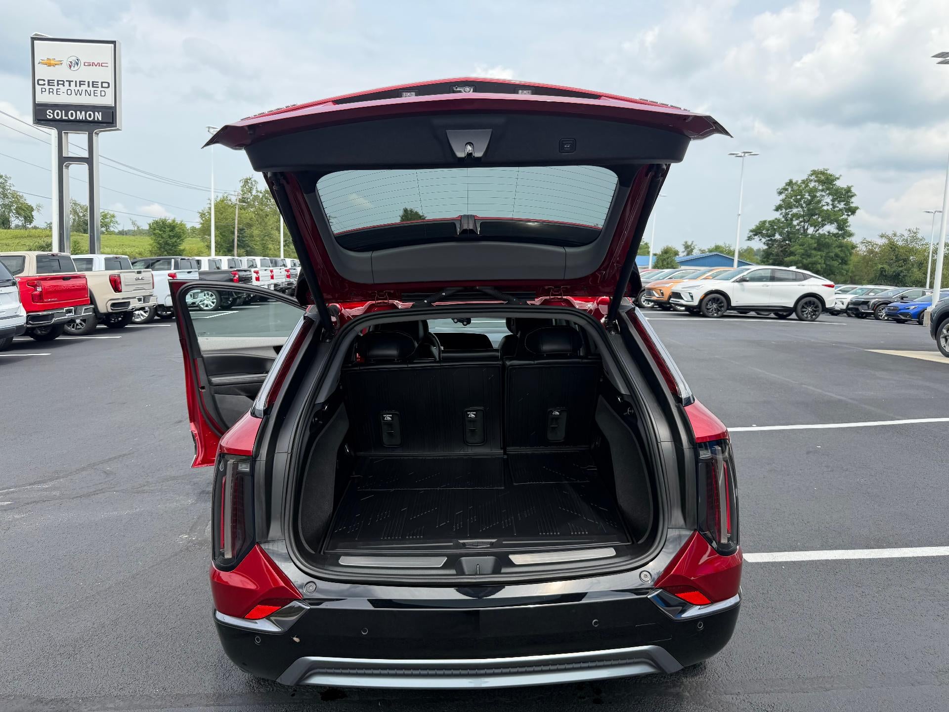 2025 Cadillac OPTIQ Sport 2
