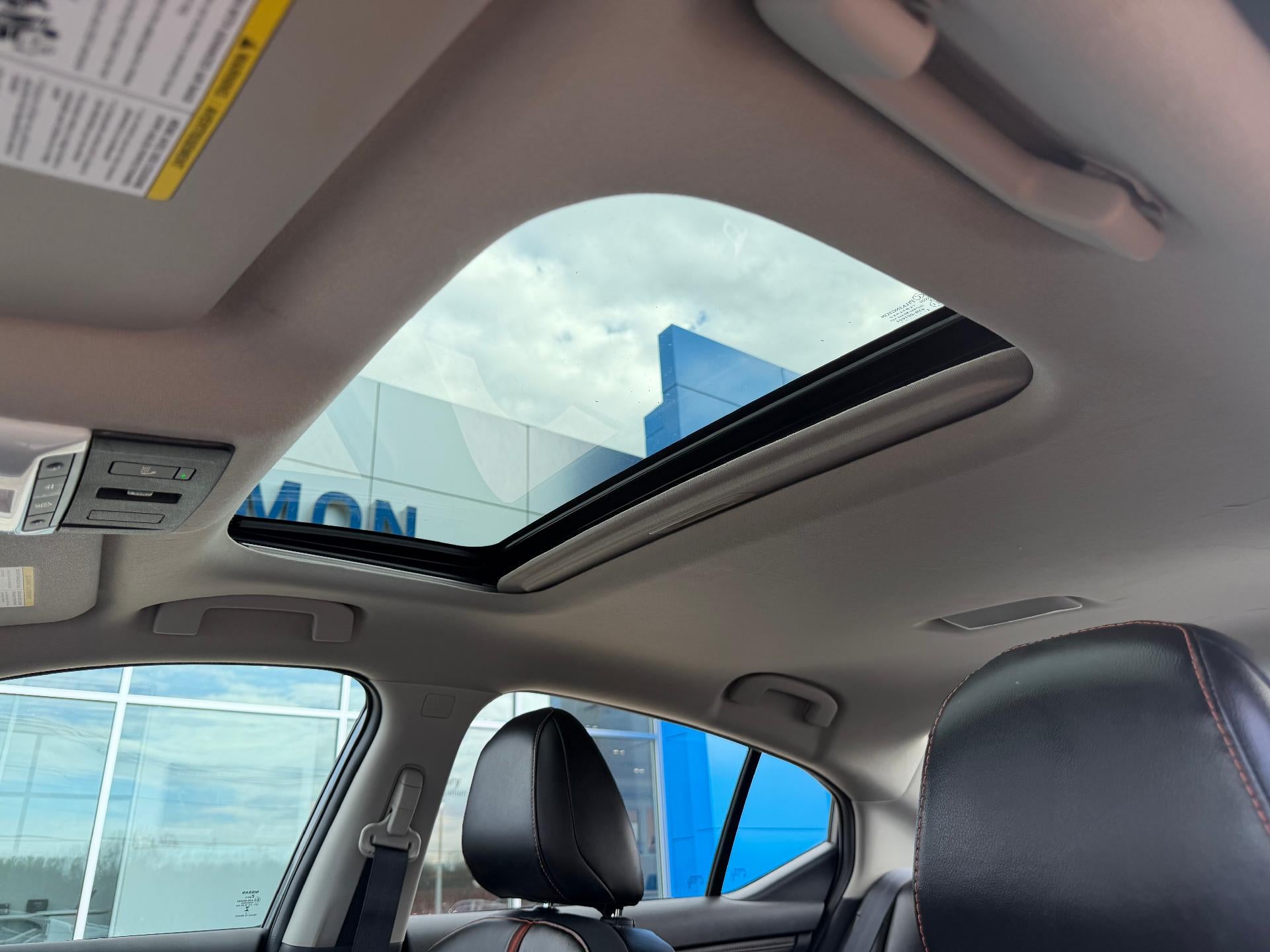 2022 Nissan Sentra SR Xtronic CVT