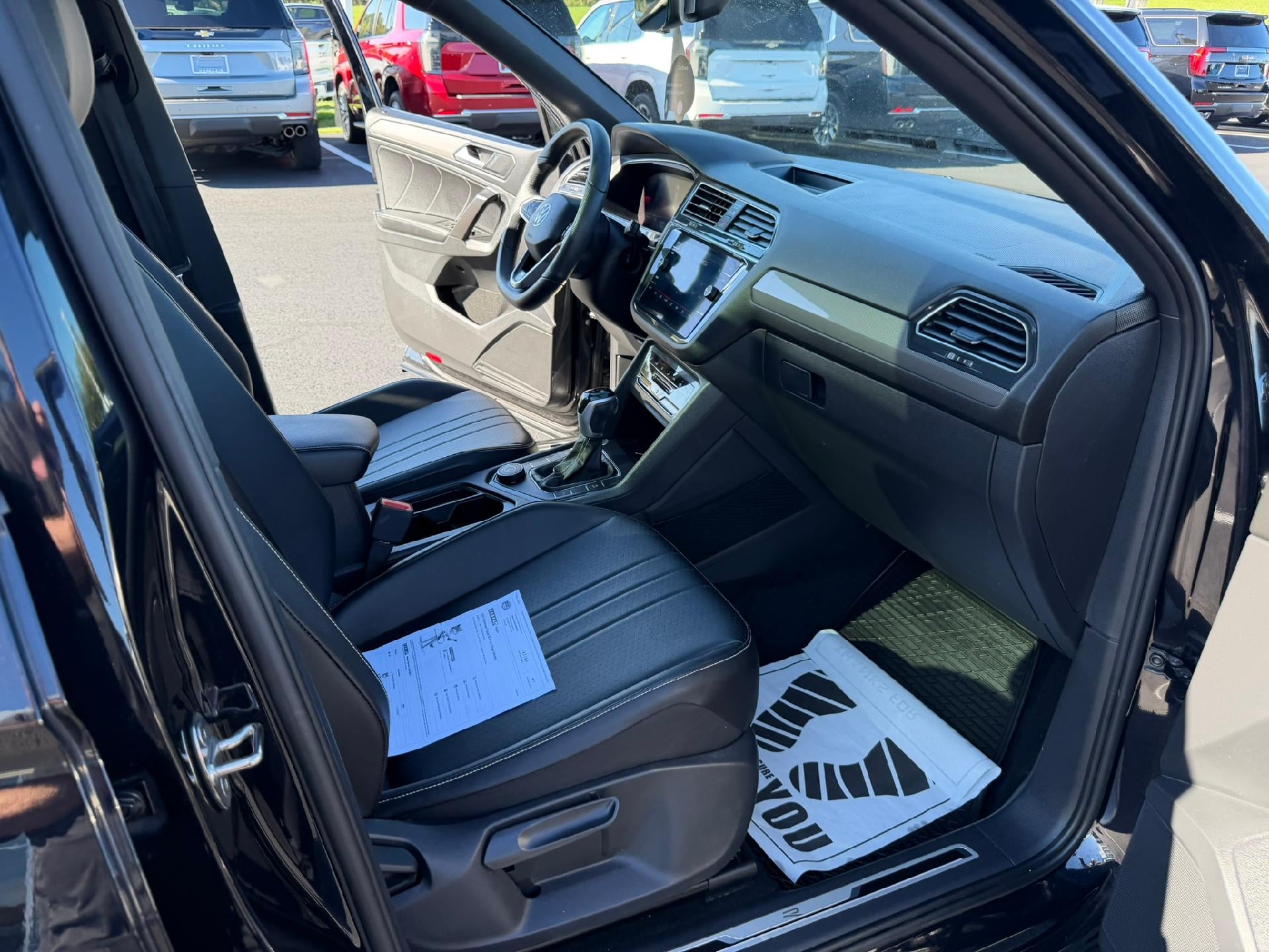 2022 Volkswagen Tiguan 2.0T SE R-Line Black