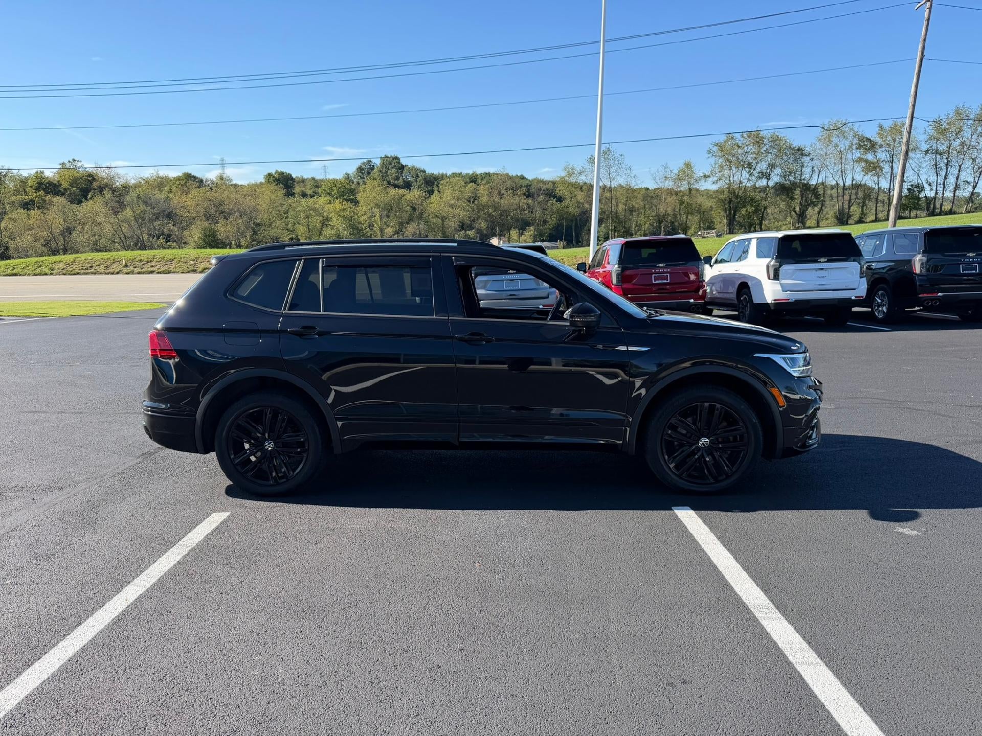 2022 Volkswagen Tiguan 2.0T SE R-Line Black