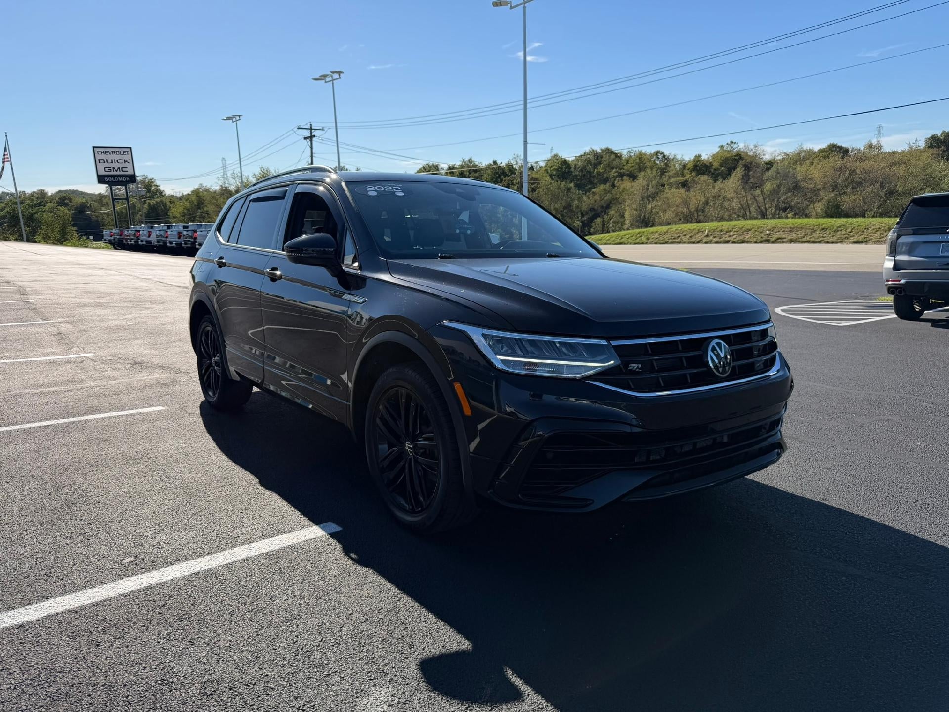 2022 Volkswagen Tiguan 2.0T SE R-Line Black