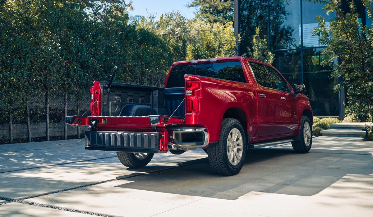 SOLOMON CHEVROLET BUICK GMC in McClellandtown PA